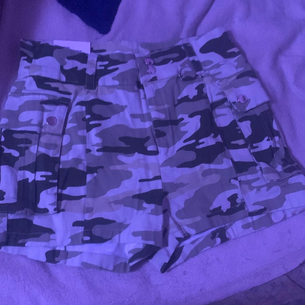 NWT High Rise festival shortie